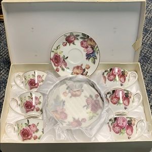 12 piece cup and saucer set